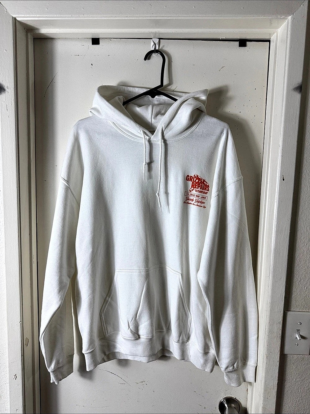 *NWOT* Grizzly Griptape Grizzly Repairs Hoodie White